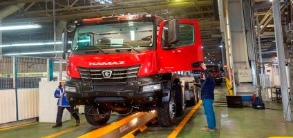 Промтоварный фургон на базе Камаз Компас 9 изготовлен «Автомеханическим заводом»